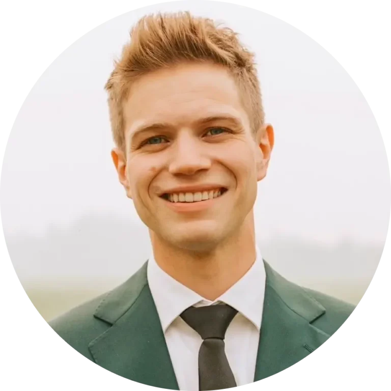 Tanner Smetaniuk GlowStone Lighting Salesperson Portrait